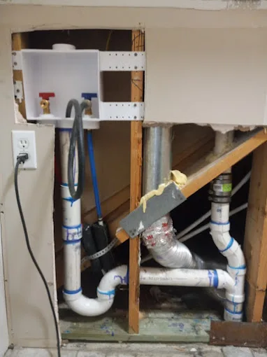 Water heater plumbing installation
